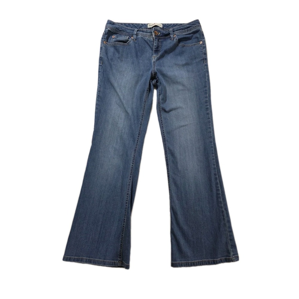 Bass Women's Jeans Size 8 Blue Light Wash Boot cut Denim Five-Pocket